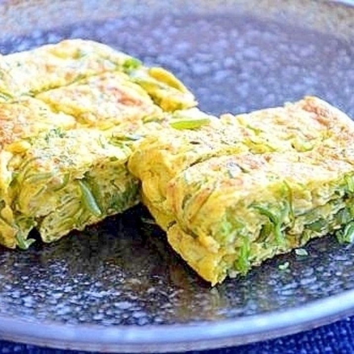 ちょっぴりピリッと! めかぶの卵焼き